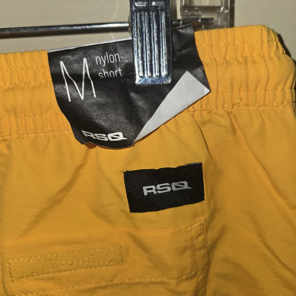 NWT RSQ Vibrant Gold Nylon Shorts Size M - Picture 4 of 6